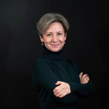 Desktop petuhova 1 1080x1080