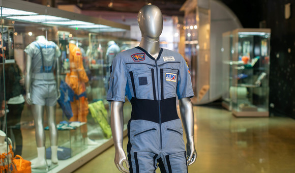 Сервис Юла подарил Музею космонавтики новый экспонат 