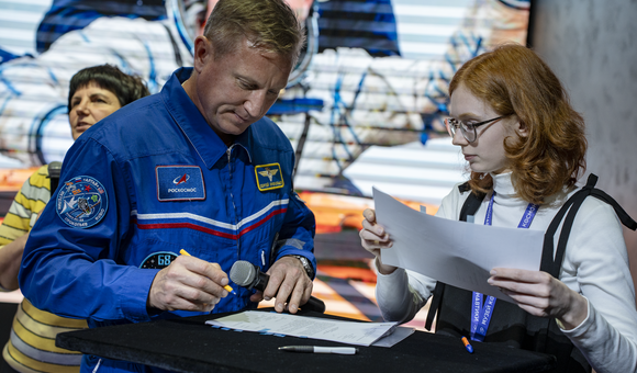 Состоялась встреча с космонавтом Сергеем Прокопьевым