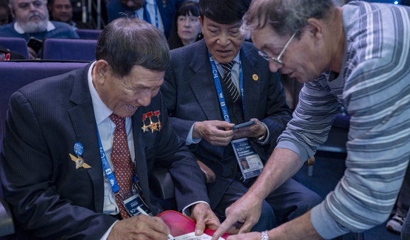 Состоялась сессия «Созидательное партнерство и взаимовыгодное сотрудничество в космическом пространстве»