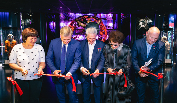 В московском Музее космонавтики открылась обновлённая экспозиция первого зала — зала «Утро космической эры». В церемонии открытия приняли участие Александр Владимирович Кибовский, Министр Правительства Москвы, руководитель Департамента культуры города Москвы; Борис Валентинович Волынов, дважды Герой Советского Союза, лётчик-космонавт; Тамара Фёдоровна Волынова, автор книги «Космос. плеяда первых»; Олег Германович Артемьев, Герой Российской Федерации, лётчик-космонавт и Наталья Витальевна Артюхина, директор московского Музея космонавтики.