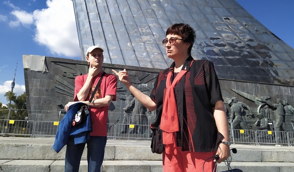 Заведующий отделом научно-методической работы Музей космонавтики Юлия Викторовна Костина провела авторскую экскурсию «Космический уголок Москвы».