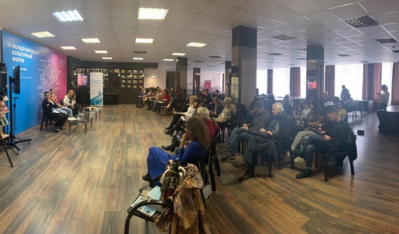 Начальник отдела по связям с общественностью и маркетинга Музея космонавтики Дарья Чудная выступила в Ульяновске на форуме «Культура.2.0». И рассказала о сувенирном магазине музея.