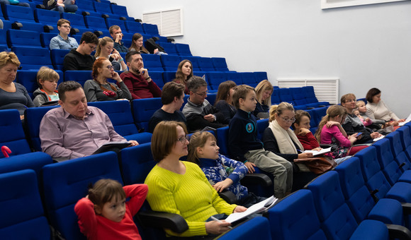 Интерактивную лекцию «The Periodic Mind» в рамках фестиваля NAUKA 0+ провели Велла Шармейн, Университет Мальты, факультет медицины и хирургии, биомедицинские науки и Сара Гхош Рой, Университет Мальты, факультет биологии.