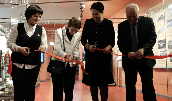 В московском Музее космонавтики состоялось торжественное открытие выставки «Глеб Евгеньевич Лозино-Лозинский — конструктор крылатых кораблей». Выставка приурочена к  110-летию гениального конструктора. До 19 апреля 2020 года посетители смогут увидеть артефакты космической программы «Буран».