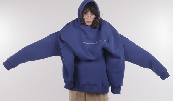 В сувенирном магазине музея появилась новая коллекция одежды бренда «Кружок» и Музея космонавтики.