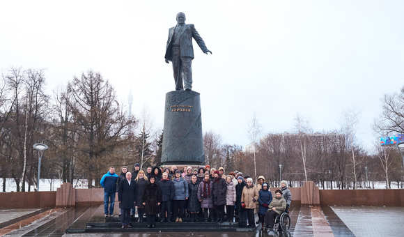 Сотрудники Музея космонавтики почтили память Главного конструктора академика Сергея Павловича Королёва.