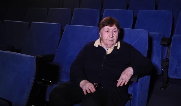 В космическом интервью из рубрики «Космос, любовь моя» Галина Андреевна Балашова, архитектор космических интерьеров, художник-дизайнер космической символики, рассказала о роди цвета на орбите, зачем космонавтам красота и почему её работы иногда встречали недопонимание среди коллег.