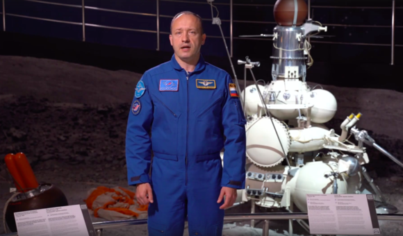 В 23 выпуске программы «Космос не ждёт» лётчик-космонавт Александр Мисуркин рассказал о подробностях китайского секретного старта, новых испытаниях компании SpaceX и орбитальном телескопе, который придёт на смену «Хабблу».