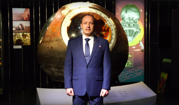 В 41 выпуске программы «Космос не ждёт» лётчик-космонавт Александр Мисуркин рассказал о старте и стыковке корабля «Юрий Гагарин», о миссии «Артемида» и первом полностью коммерческом полёте Crew Dragon.