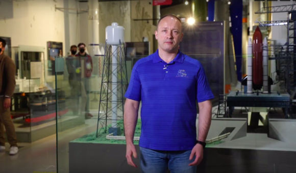 В 43 выпуске программы «Космос не ждёт» лётчик-космонавт Александр Мисуркин рассказал о китайской национальной космической станции, добыче кислорода на Марсе, ночном приводнении экипажа Crew1 и очередном полёт прототипа Starship.