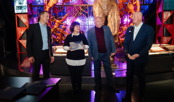 В Музее космонавтики прошла презентация книги «Космос начинается в СВАО» вместе с префектом Северо-Восточного округа Москвы Алексеем Беляевым. 