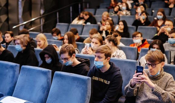 Ко Дню Конституции Российской Федерации в Музее космонавтики прошла интерактивная правовая игра «Единство на Земле и в космосе».