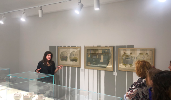 В Музее дизайна состоялось открытие выставки «История российского дизайна». На выставке экспонируются работы космического архитектора Галины Балашовой из фондов Музея космонавтики.