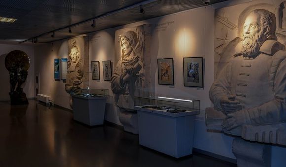 В Музее космонавтики открылась выставка «Бадминтон – спорт космонавтов №1».