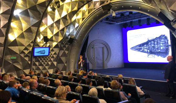 В рамках проекта «Время первых» Вячеслав Климентов, заместитель директора по научной работе, и Павел Гайдук, заместитель заведующего отделом научной популяризации, выступили с лекцией из цикла «Утро космической эры».