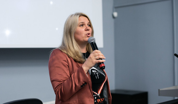 Музей космонавтики и Московская высшая школа социальных экономических наук (Шанинка) запустили совместный лекторий «Космос и Культура». Первую лекцию провела Екатерина Лапина-Кратасюк, культуролог, кандидат культурологии (НИУ ВШЭ — МВШСЭН — ШАГИ РАНХиГС).