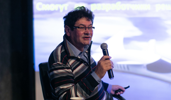 Вторая лекция из цикла «Мне бы в небо» была посвящена проекту по созданию сверхзвуковых бизнес-джетов «Фанстрим». Лекцию прочёл Александр Гомберг, инженер, конструктор института МАИ.