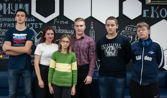 Участники музейного клуба «Космический отряд» приняли участие в изоляционным марафоне, длинною 8 часов. Изоляционные эксперименты проводят с целью понять реакцию человека на долгое пребывание в замкнутом пространстве с одними и теми же людьми, ведь полеты в космос требуют серьезной психологической подготовки. 