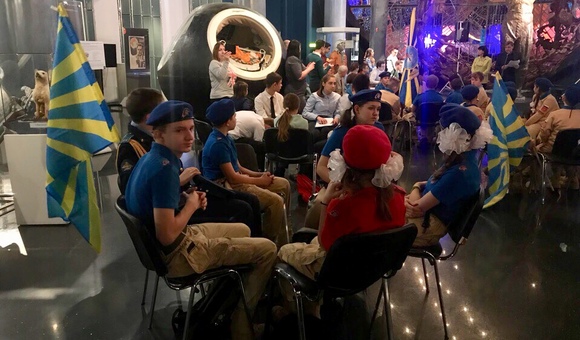 В Музее космонавтики прошла интеллектуальная игра для школьников на тему «Авиация и космонавтика». Организаторами мероприятия выступили Воздушно-космические силы РФ и Многопрофильная Школа N 1220 города Москвы.