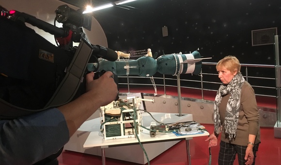 Заведующий отделом научного комплектования фондов Людмила Юрьевна Свиридова рассказала телеканалу «Культура» программе «Чёрные дыры. Белые пятна» о работе Универсального ручного инструмента (УРИ) для сварки в космосе.