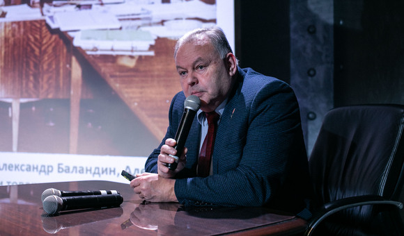 В Музее космонавтики прошла встреча с Героем Советского Союза, лётчиком-космонавтом Александром Ивановичем Лавейкиным. Встречу посетили участники новогодней акции музея и ГУП «Московский социальный регистр» по сказке «Космические приключения Белки и Стрелки. Полёт на Марс».