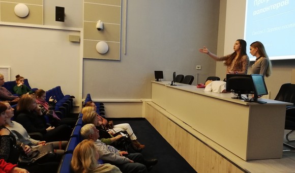 В Музее космонавтики прошло занятие Мосгортур в рамках программы «Волонтёр в музее».