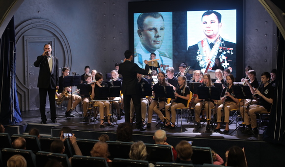Детский музыкальный концерт «Я верю, друзья...» совместно с детской музыкальной школой им. В.М. Блажевича, посвящённый 85-летию со дня рождения Юрия Алексеевича Гагарина.