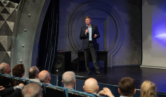 Встреча  кубанского землячества с космонавтом Геннадием Ивановичем Падалка