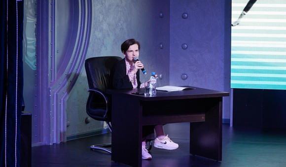 В Музее космонавтики прошла четвертая лекция из цикла «Космос и фантастика» под названием «Фантастически космические: мода эпохи "космической гонки" на подиуме, на экране и на борту самолета».