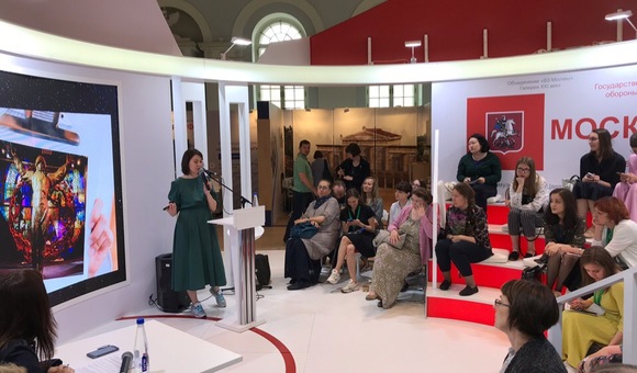 Интермузей-2019: Глава благотворительного фонда UNITY Алёна Кузьменко рассказывает о совместном с Музеем космонавтики проекте «Арт-терапия с фондом UNITY» в формате pecha kucha.
